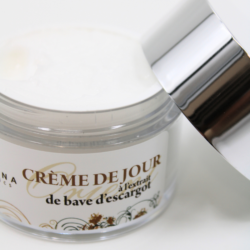 100% natural day cream with snail drool